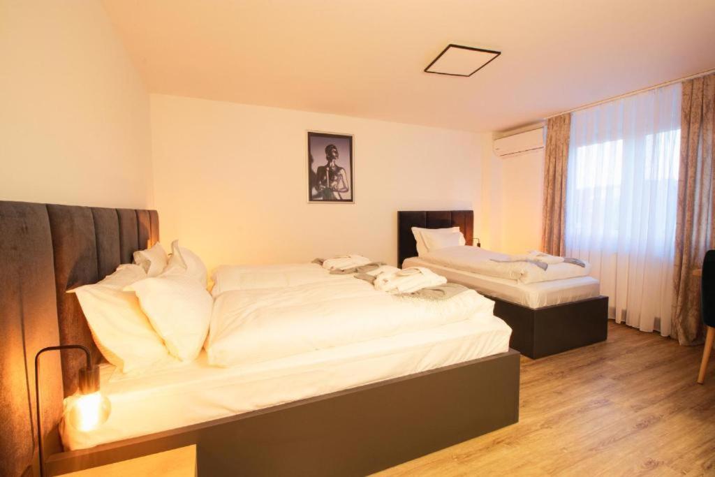 Hotel Dona Bergisch Gladbach Luaran gambar