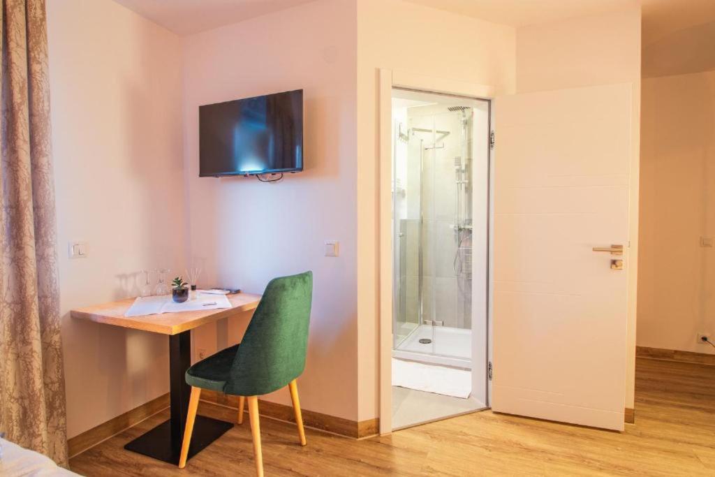 Hotel Dona Bergisch Gladbach Luaran gambar